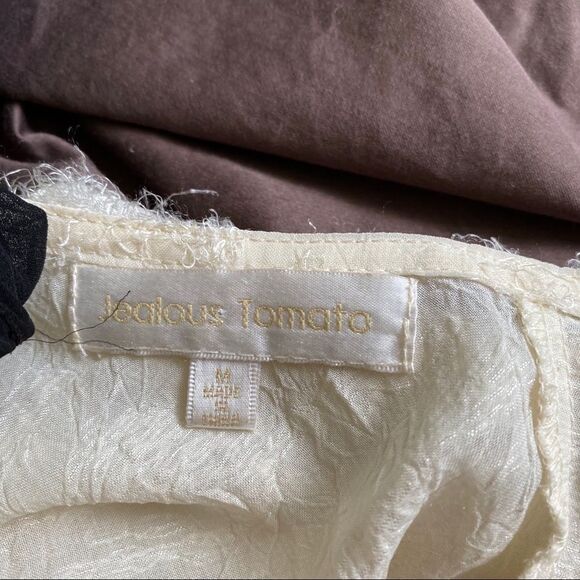 Jealous Tomato ivory fuzzy open back bow blouse M - Picture 9 of 9